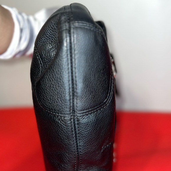 ❗️EUC❣️ COACH Leather Crossbody/Shoulder Bag - Picture 5 of 10